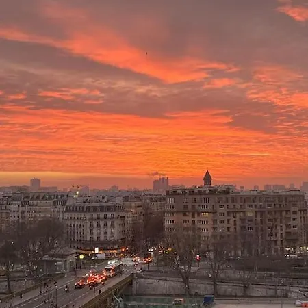 Appartamento 2 Bedroom Flat With Eiffel & River Seine Views *